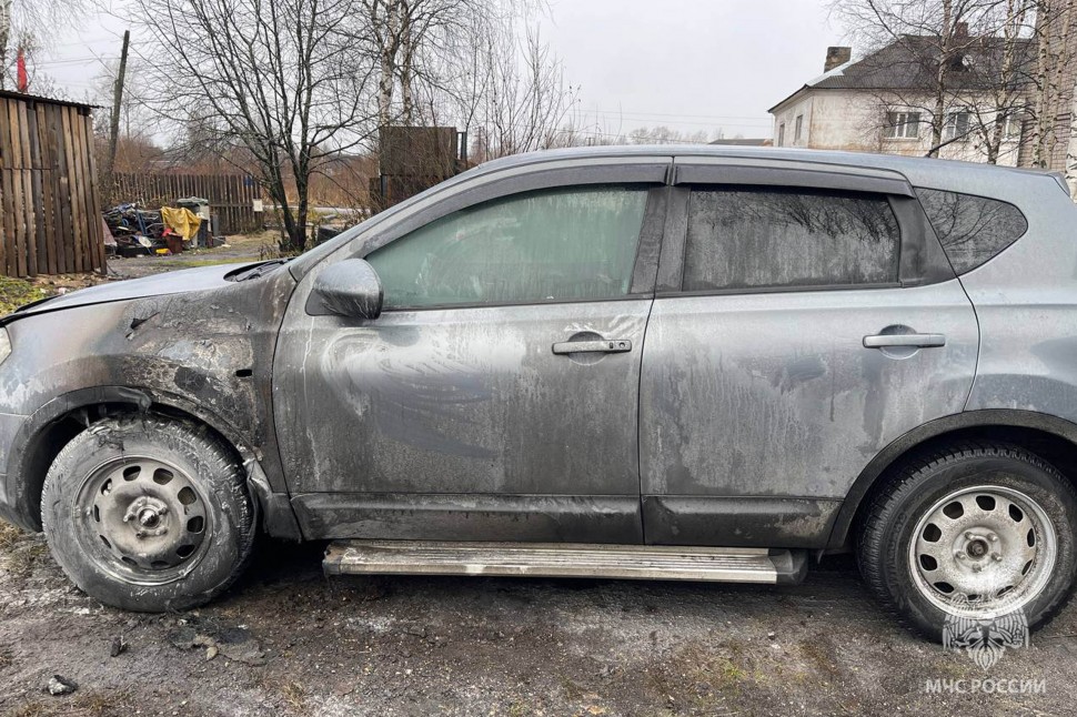 В Коноше за ночь сгорели четыре автомобиля